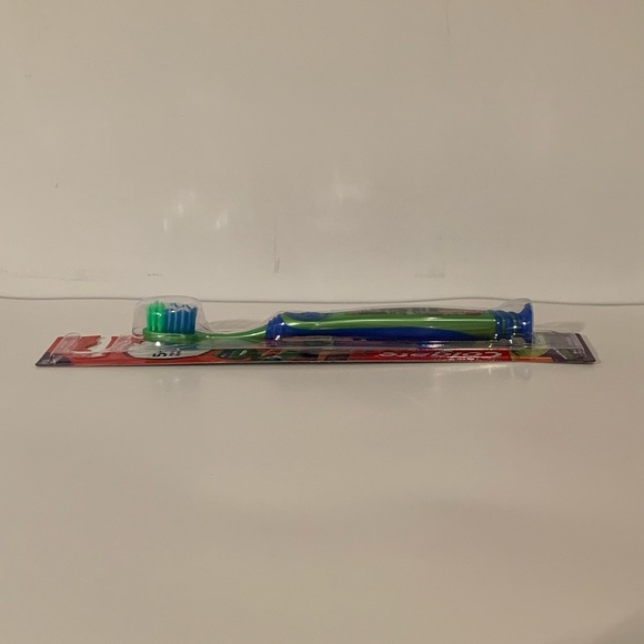 4/$25 [NEW] TEENAGE MUTANT NINJA TURTLES COLGATE KIDS TMNT EXTRA SOFT TOOTHBRUSH - Picture 3 of 4